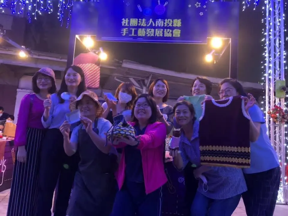 協會學員展示手工藝學習成果